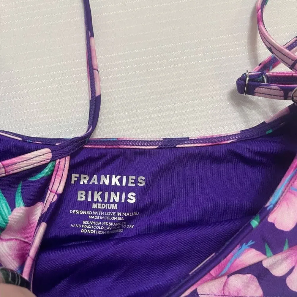 Frankie’s Bikini’s Jean Shine Floral Bikini Top Size Medium New